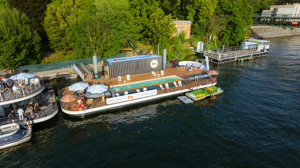 eFoil sur la Seine à Paris surf électrique expérience