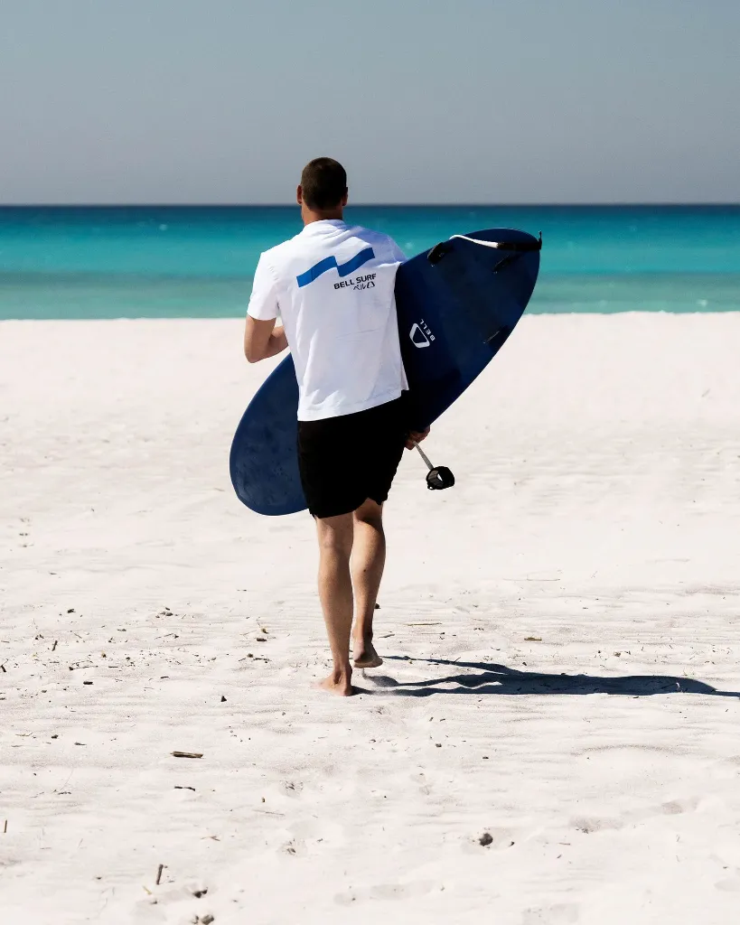Kelly-Tecno-Wave-Tee---05.webp